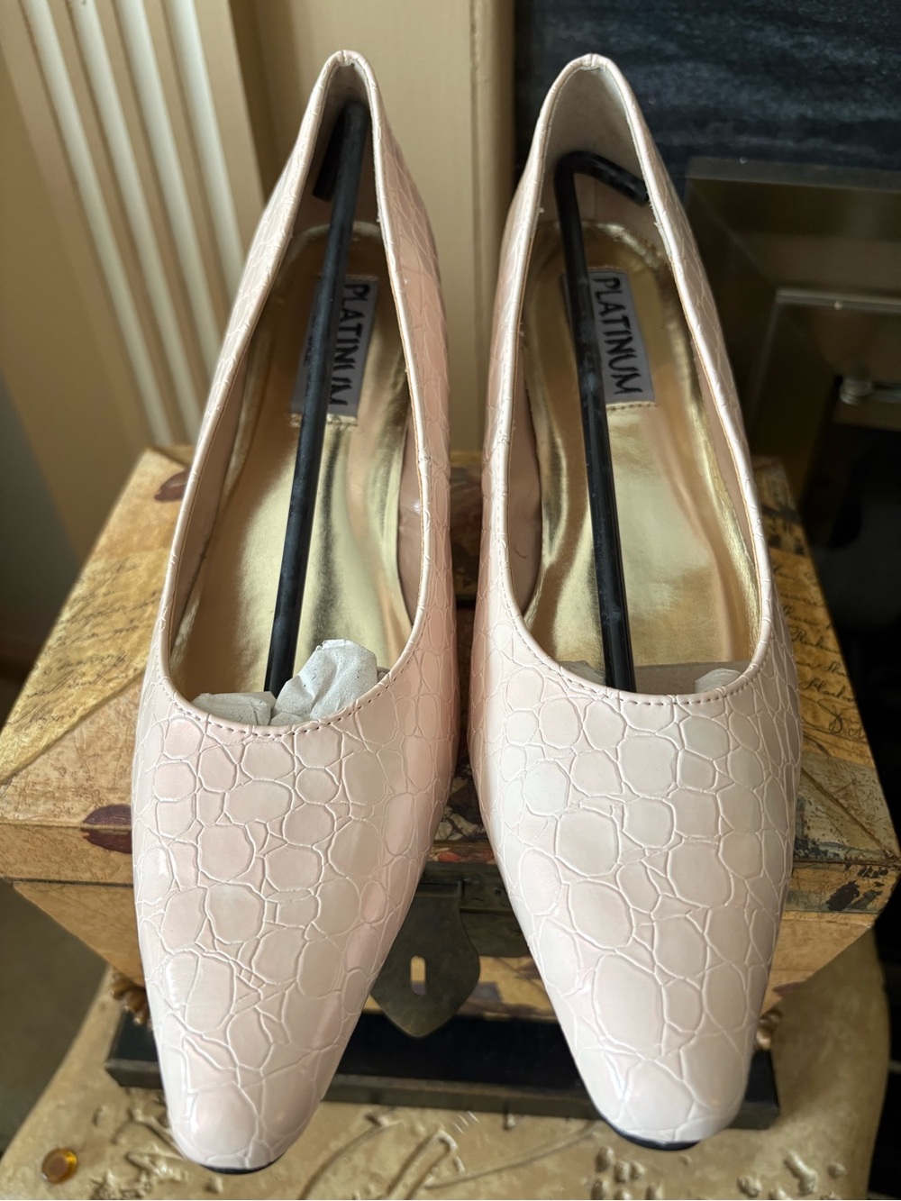 Platinum Women's Blush Croc-Embossed Pumps